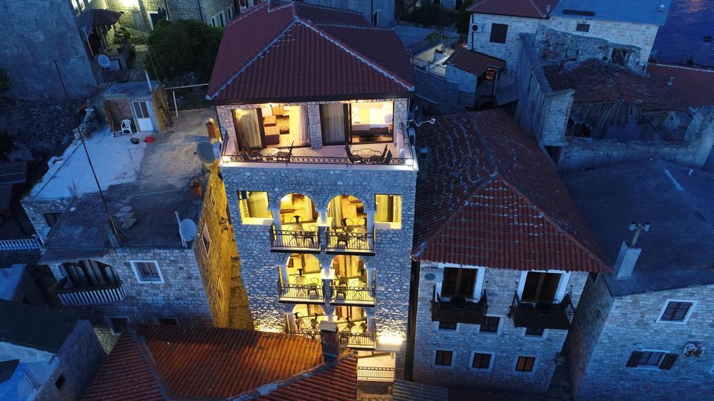 Timoni * Ulcinj